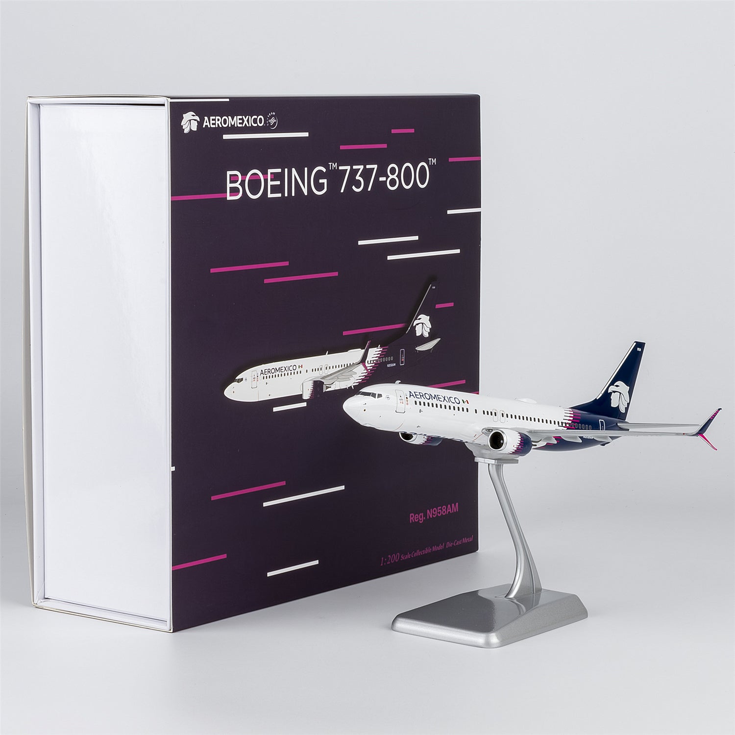 1/200 Aerom¨¦xico Boeing 737-800 N958AM "new paint with scimitar winglets" NG08077 - cover